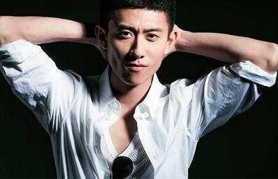 张一山黑帽子爆料视频,娱乐圈幕后真相曝光